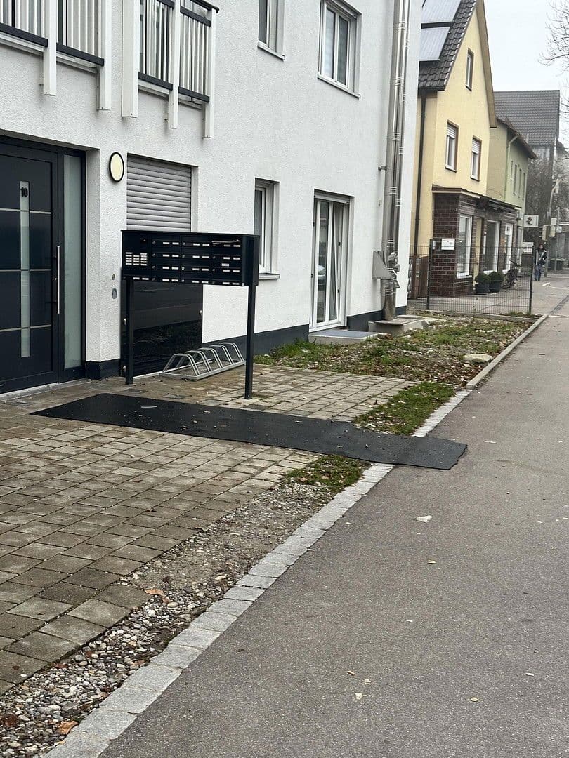 Pronájem bytu 2+1 55 m², Inniinngerstr 10, Augsburg, Bavorsko Pronájem bytu 2+1 55 m², Inniinngerstr 10, Augsburg, Bavorsko