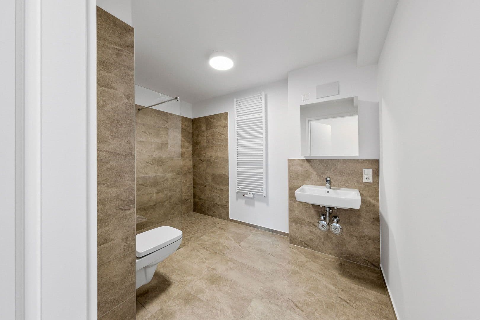 Pronájem bytu 1+1 29 m², Rubensstr. 54, Berlin, Berlín Pronájem bytu 1+1 29 m², Rubensstr. 54, Berlin, Berlín