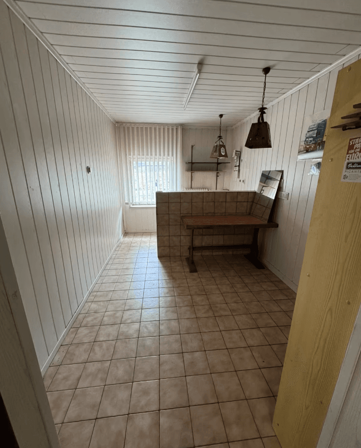 Pronájem nebytového prostoru 310 m², Hermann-Bahlsen-Str 2, Barsinghausen, Dolní Sasko Pronájem nebytového prostoru 310 m², Hermann-Bahlsen-Str 2, Barsinghausen, Dolní Sasko