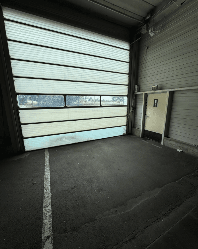 Pronájem nebytového prostoru 310 m², Hermann-Bahlsen-Str 2, Barsinghausen, Dolní Sasko Pronájem nebytového prostoru 310 m², Hermann-Bahlsen-Str 2, Barsinghausen, Dolní Sasko