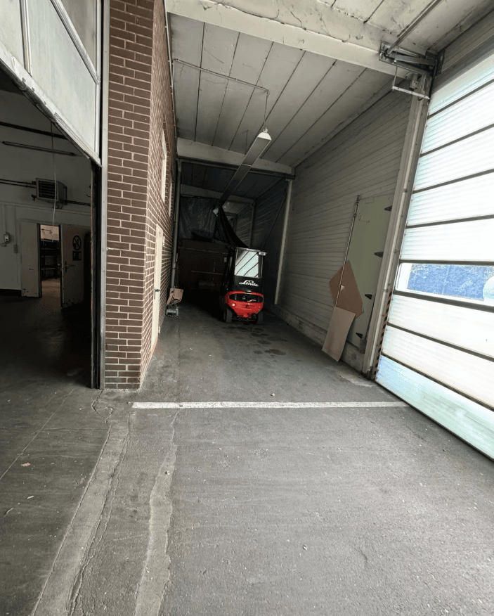 Pronájem nebytového prostoru 310 m², Hermann-Bahlsen-Str 2, Barsinghausen, Dolní Sasko Pronájem nebytového prostoru 310 m², Hermann-Bahlsen-Str 2, Barsinghausen, Dolní Sasko