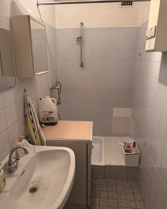 Pronájem nebytového prostoru 310 m², Hermann-Bahlsen-Str 2, Barsinghausen, Dolní Sasko Pronájem nebytového prostoru 310 m², Hermann-Bahlsen-Str 2, Barsinghausen, Dolní Sasko