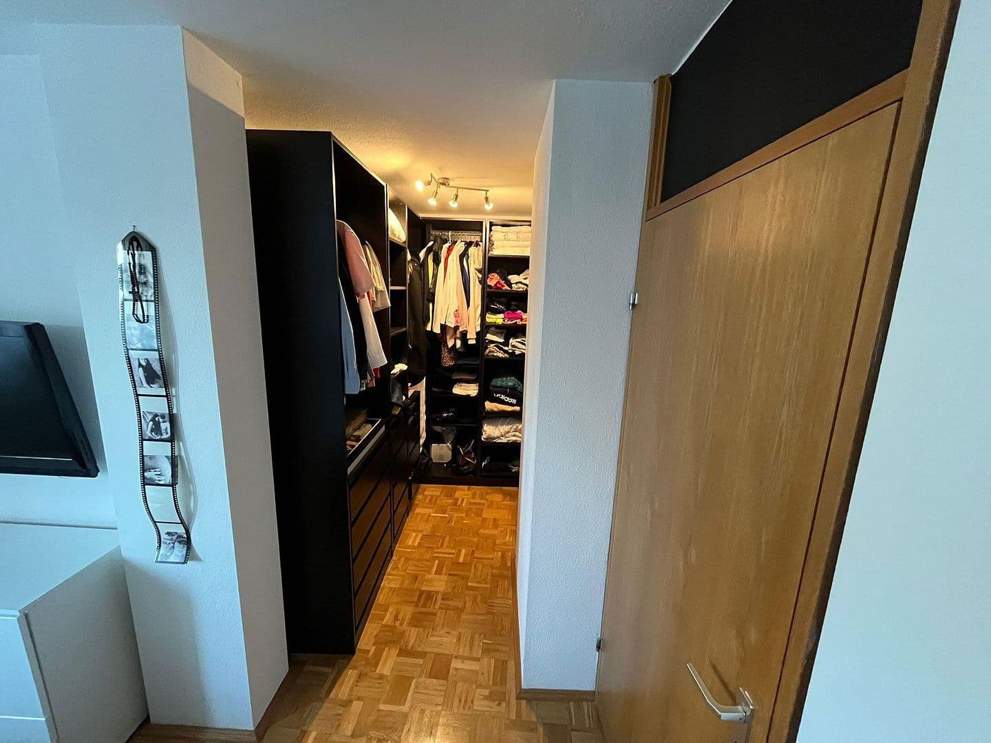 Pronájem bytu 3+1 82 m², Walter-Gropius-Str. 1, Reutlingen, Bádensko-Württembersko Pronájem bytu 3+1 82 m², Walter-Gropius-Str. 1, Reutlingen, Bádensko-Württembersko