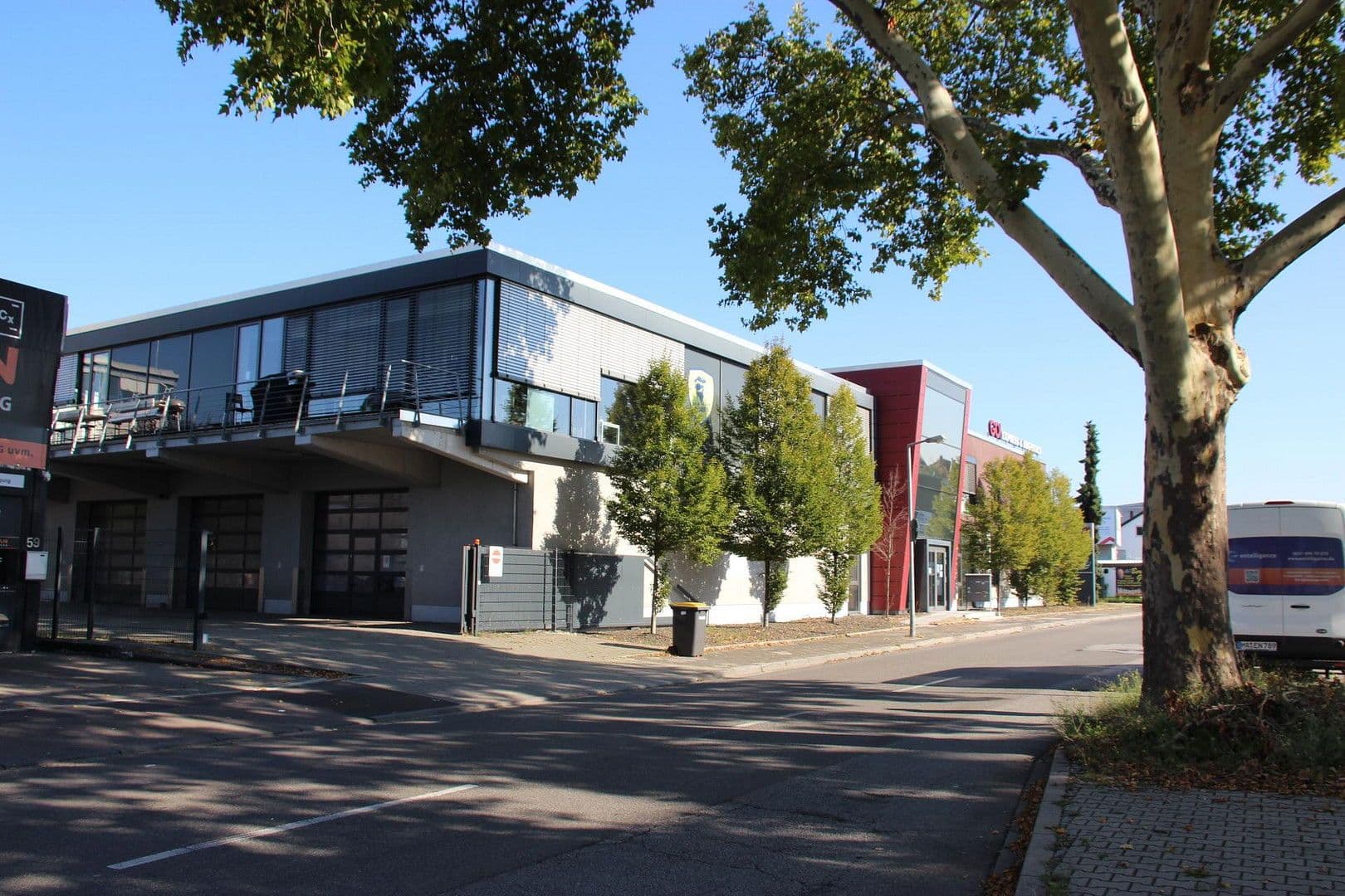 Pronájem nebytového prostoru 1.000 m², Franz-Grashof-Straße 5, Mannheim, Bádensko-Württembersko Pronájem nebytového prostoru 1.000 m², Franz-Grashof-Straße 5, Mannheim, Bádensko-Württembersko