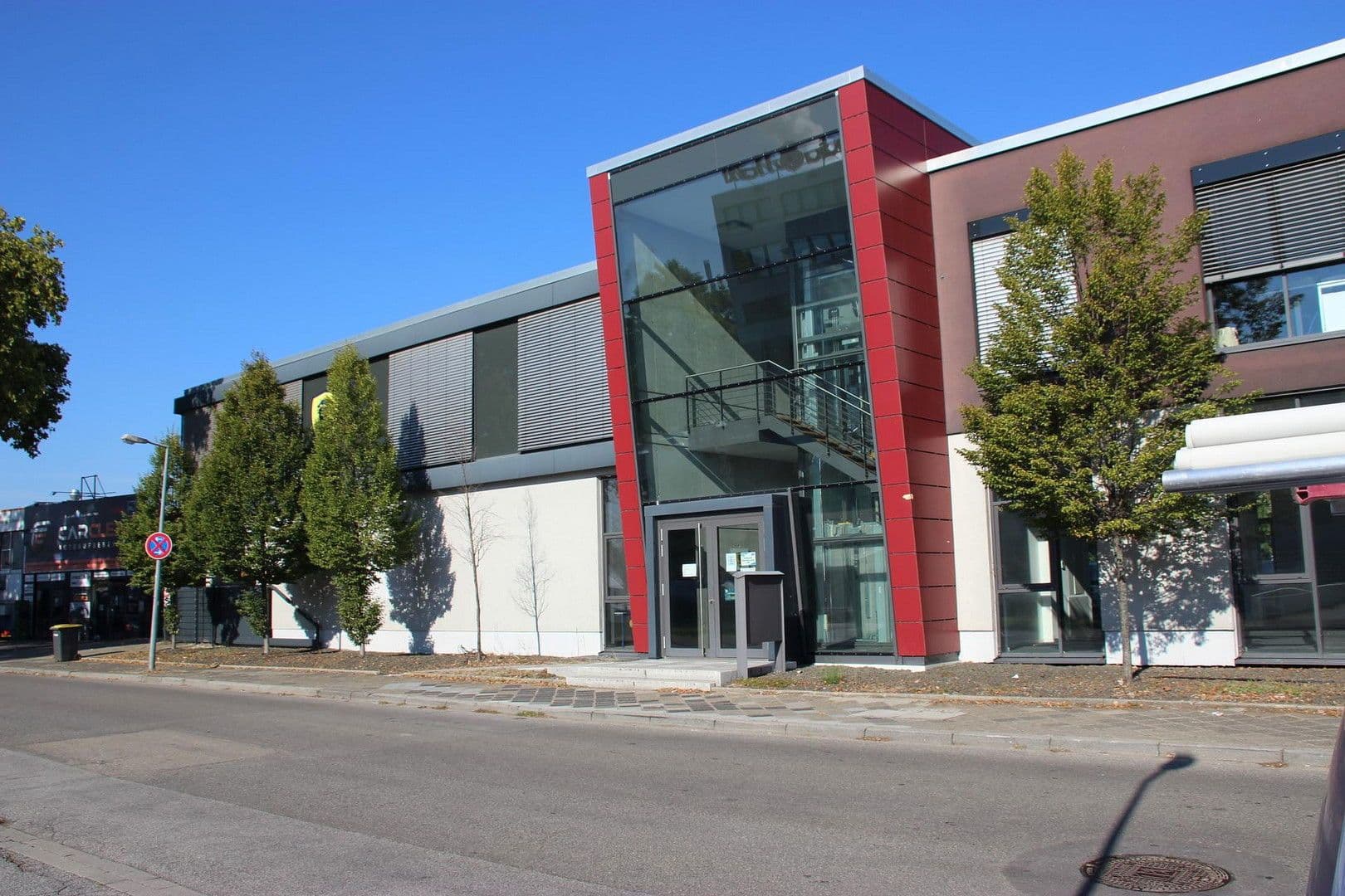 Pronájem nebytového prostoru 1.000 m², Franz-Grashof-Straße 5, Mannheim, Bádensko-Württembersko Pronájem nebytového prostoru 1.000 m², Franz-Grashof-Straße 5, Mannheim, Bádensko-Württembersko