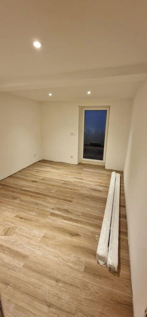 Pronájem domu 110 m², pozemek 900 m², Hohe Straße 1, Elz, Hessen Pronájem domu 110 m², pozemek 900 m², Hohe Straße 1, Elz, Hessen