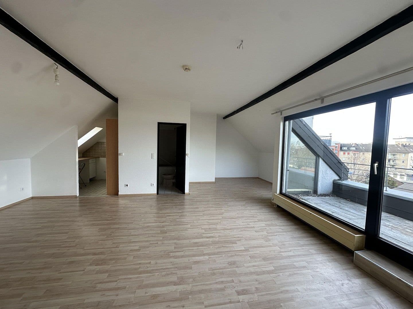 Pronájem bytu 1+1 40 m², Pestalozzistraße 23, Mönchengladbach, Severní Porýní-Vestfálsko Pronájem bytu 1+1 40 m², Pestalozzistraße 23, Mönchengladbach, Severní Porýní-Vestfálsko