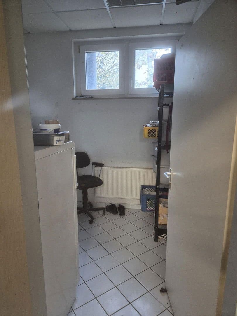 Pronájem nebytového prostoru 160 m², Walter-Gropius-Str. 3, Reutlingen, Bádensko-Württembersko Pronájem nebytového prostoru 160 m², Walter-Gropius-Str. 3, Reutlingen, Bádensko-Württembersko