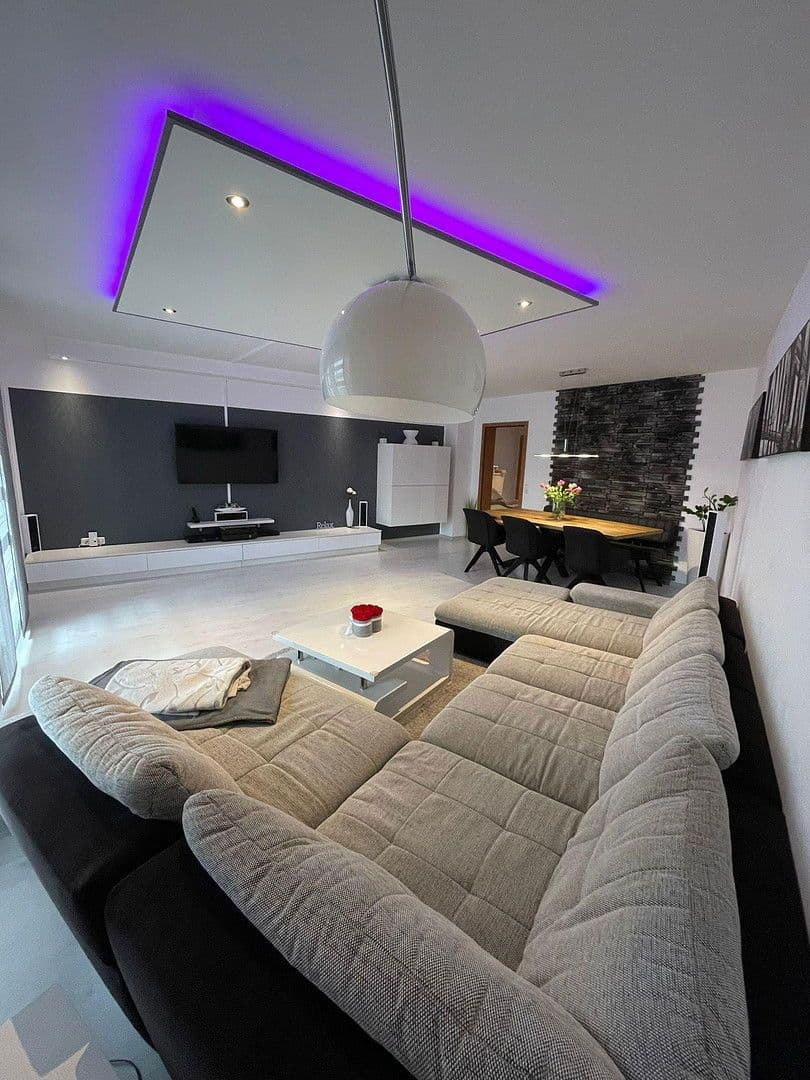 Prodej bytu 3+1 109 m², Drosselstrasse, 4, Schweinfurt, Bavorsko Prodej bytu 3+1 109 m², Drosselstrasse, 4, Schweinfurt, Bavorsko