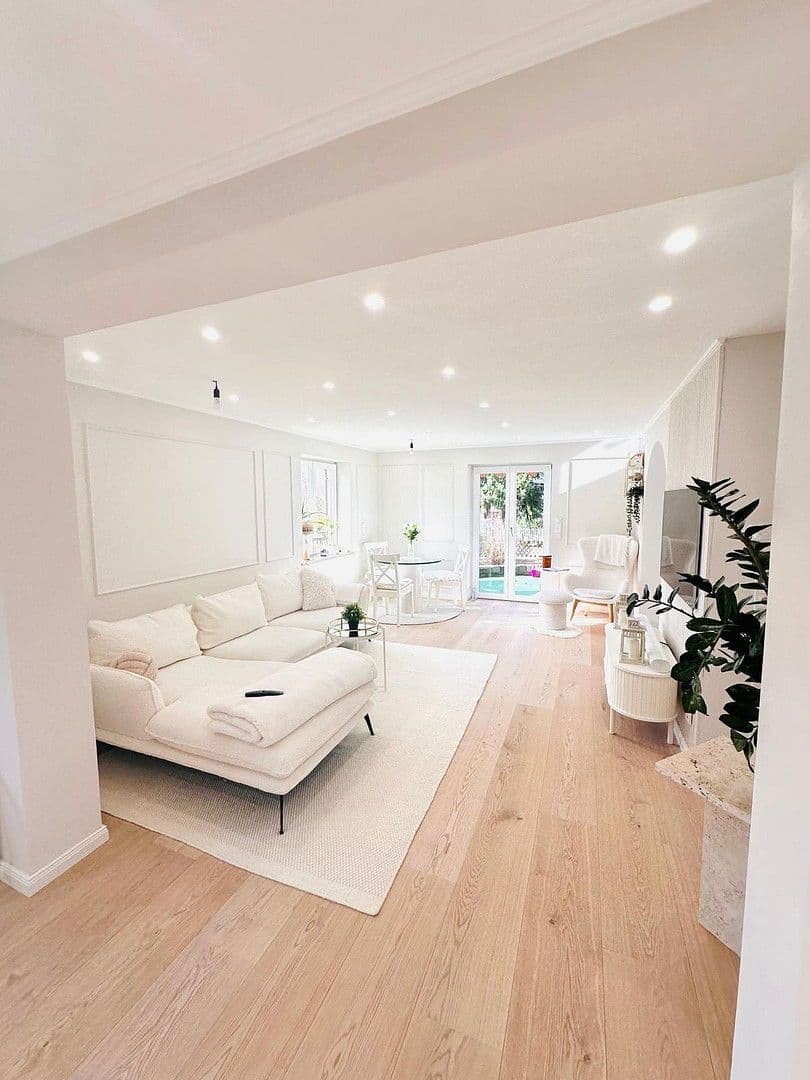 Prodej domu 250 m², pozemek 1.600 m², Aindling, Bavorsko Prodej domu 250 m², pozemek 1.600 m², Aindling, Bavorsko