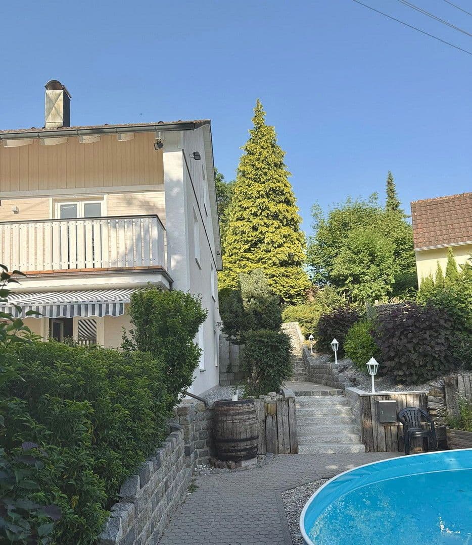 Prodej domu 250 m², pozemek 1.600 m², Aindling, Bavorsko Prodej domu 250 m², pozemek 1.600 m², Aindling, Bavorsko