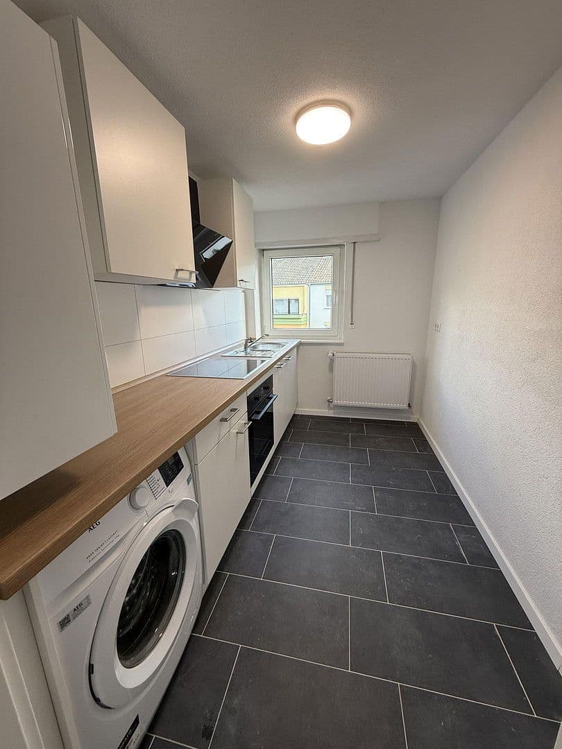 Pronájem bytu 3+1 19 m², Trifeslsstraße 79, Ludwigshafen, Porýní-Falc Pronájem bytu 3+1 19 m², Trifeslsstraße 79, Ludwigshafen, Porýní-Falc