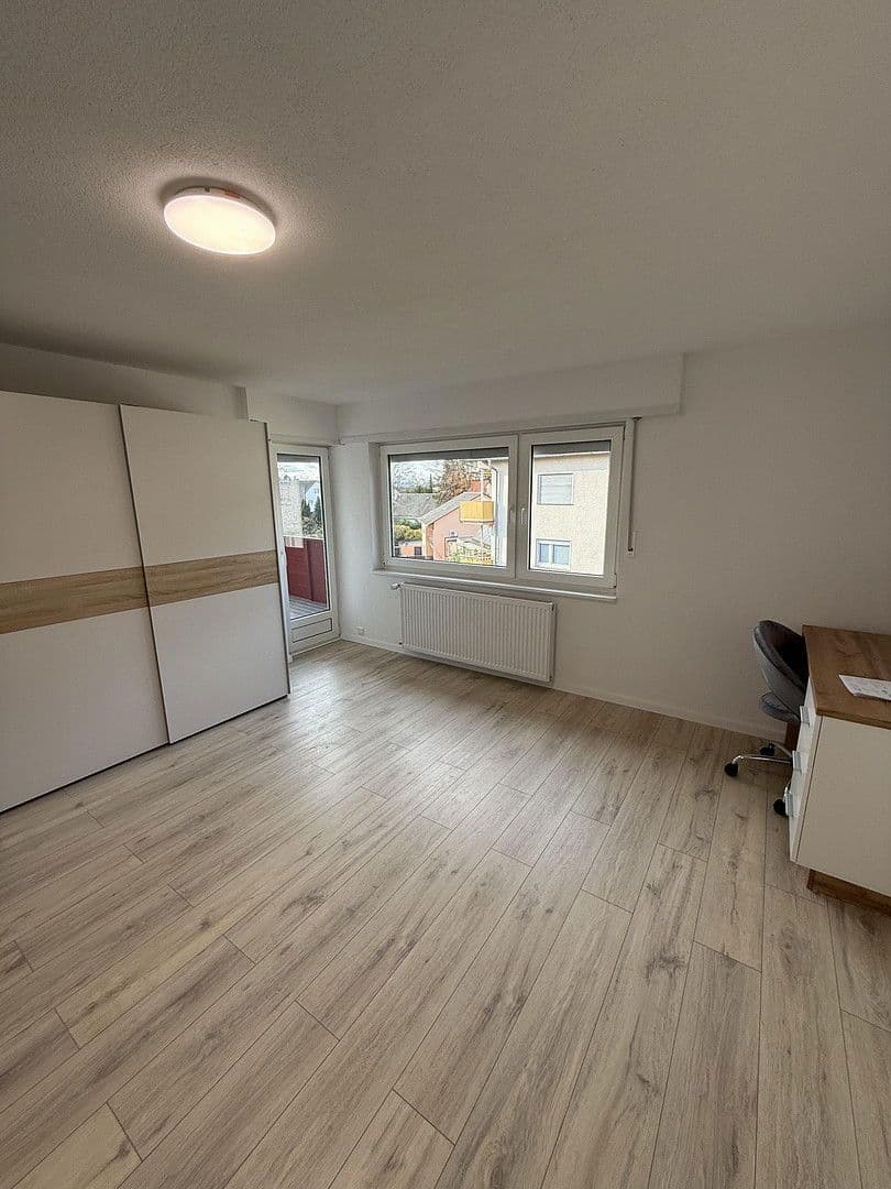 Pronájem bytu 3+1 19 m², Trifeslsstraße 79, Ludwigshafen, Porýní-Falc Pronájem bytu 3+1 19 m², Trifeslsstraße 79, Ludwigshafen, Porýní-Falc