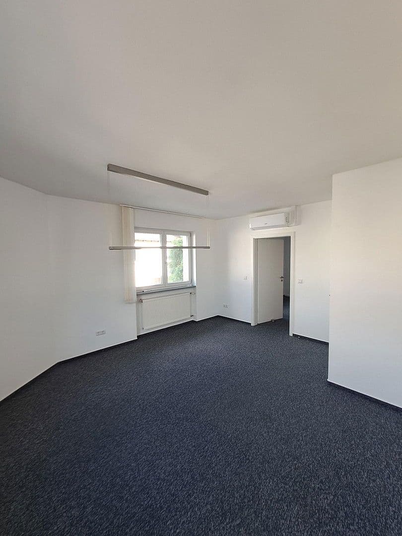 Pronájem kanceláře 120 m², Friedrichstraße 30, Schwetzingen, Bádensko-Württembersko Pronájem kanceláře 120 m², Friedrichstraße 30, Schwetzingen, Bádensko-Württembersko