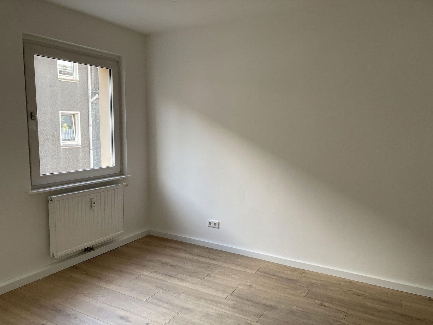 Pronájem bytu 2+1 49 m², Ziegelstr. 21, Wuppertal, Severní Porýní-Vestfálsko Pronájem bytu 2+1 49 m², Ziegelstr. 21, Wuppertal, Severní Porýní-Vestfálsko