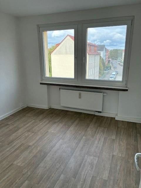 Pronájem bytu 3+1 58 m², Askanische Straße 104, Dessau-Roßlau, Sasko-Anhaltsko Pronájem bytu 3+1 58 m², Askanische Straße 104, Dessau-Roßlau, Sasko-Anhaltsko