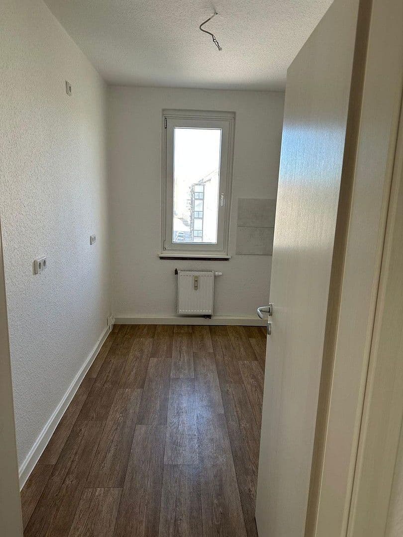 Pronájem bytu 3+1 58 m², Askanische Straße 104, Dessau-Roßlau, Sasko-Anhaltsko Pronájem bytu 3+1 58 m², Askanische Straße 104, Dessau-Roßlau, Sasko-Anhaltsko