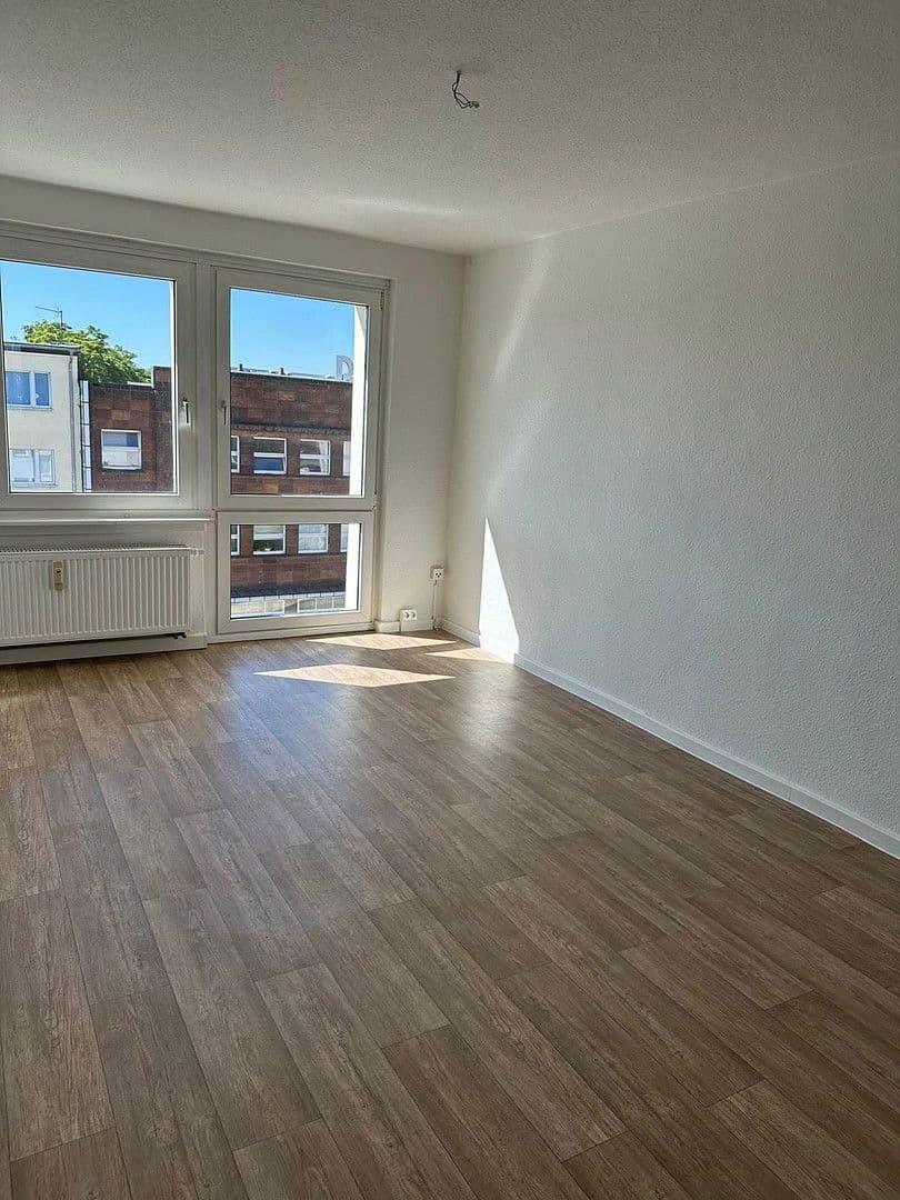 Pronájem bytu 3+1 58 m², Askanische Straße 104, Dessau-Roßlau, Sasko-Anhaltsko Pronájem bytu 3+1 58 m², Askanische Straße 104, Dessau-Roßlau, Sasko-Anhaltsko