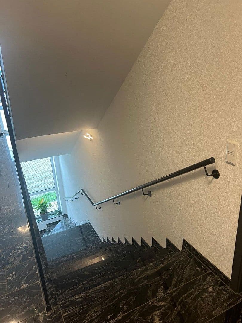 Pronájem kanceláře 335 m², Am Kaiserberg 11, Gießen, Hessen Pronájem kanceláře 335 m², Am Kaiserberg 11, Gießen, Hessen