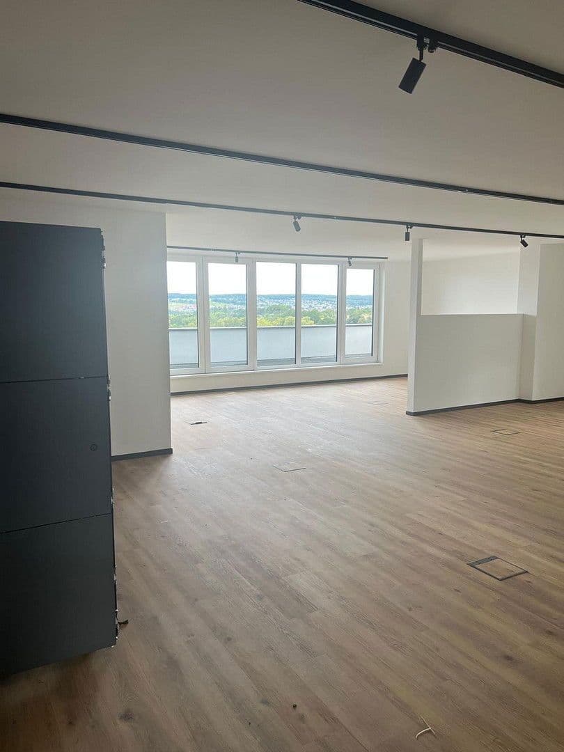 Pronájem kanceláře 335 m², Am Kaiserberg 11, Gießen, Hessen Pronájem kanceláře 335 m², Am Kaiserberg 11, Gießen, Hessen