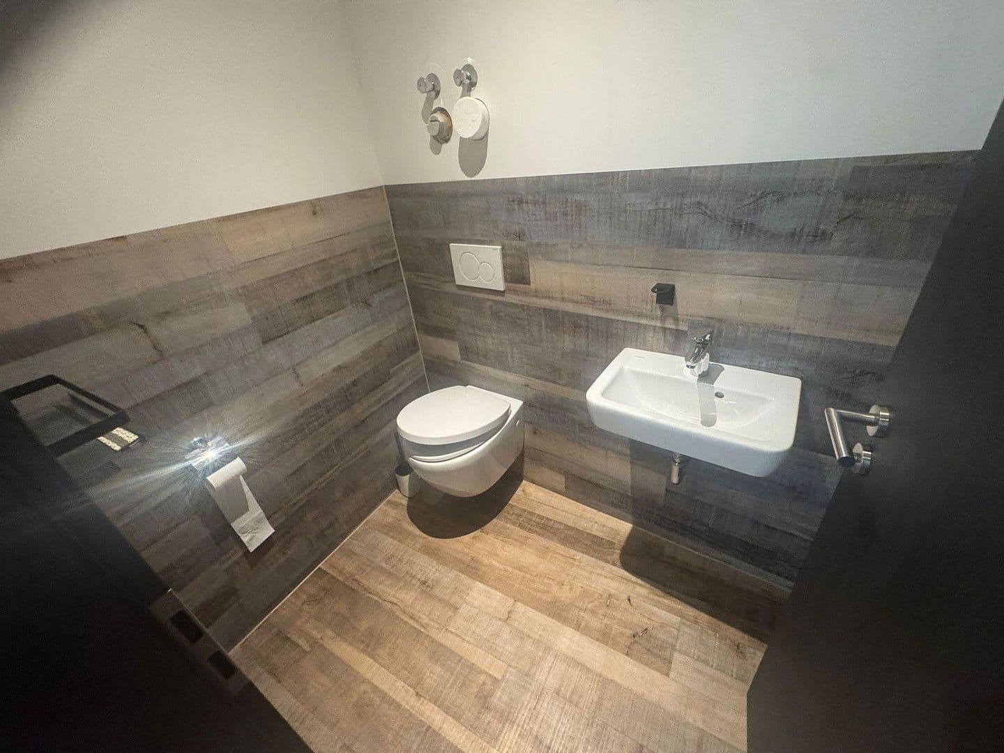 Pronájem kanceláře 335 m², Am Kaiserberg 11, Gießen, Hessen Pronájem kanceláře 335 m², Am Kaiserberg 11, Gießen, Hessen