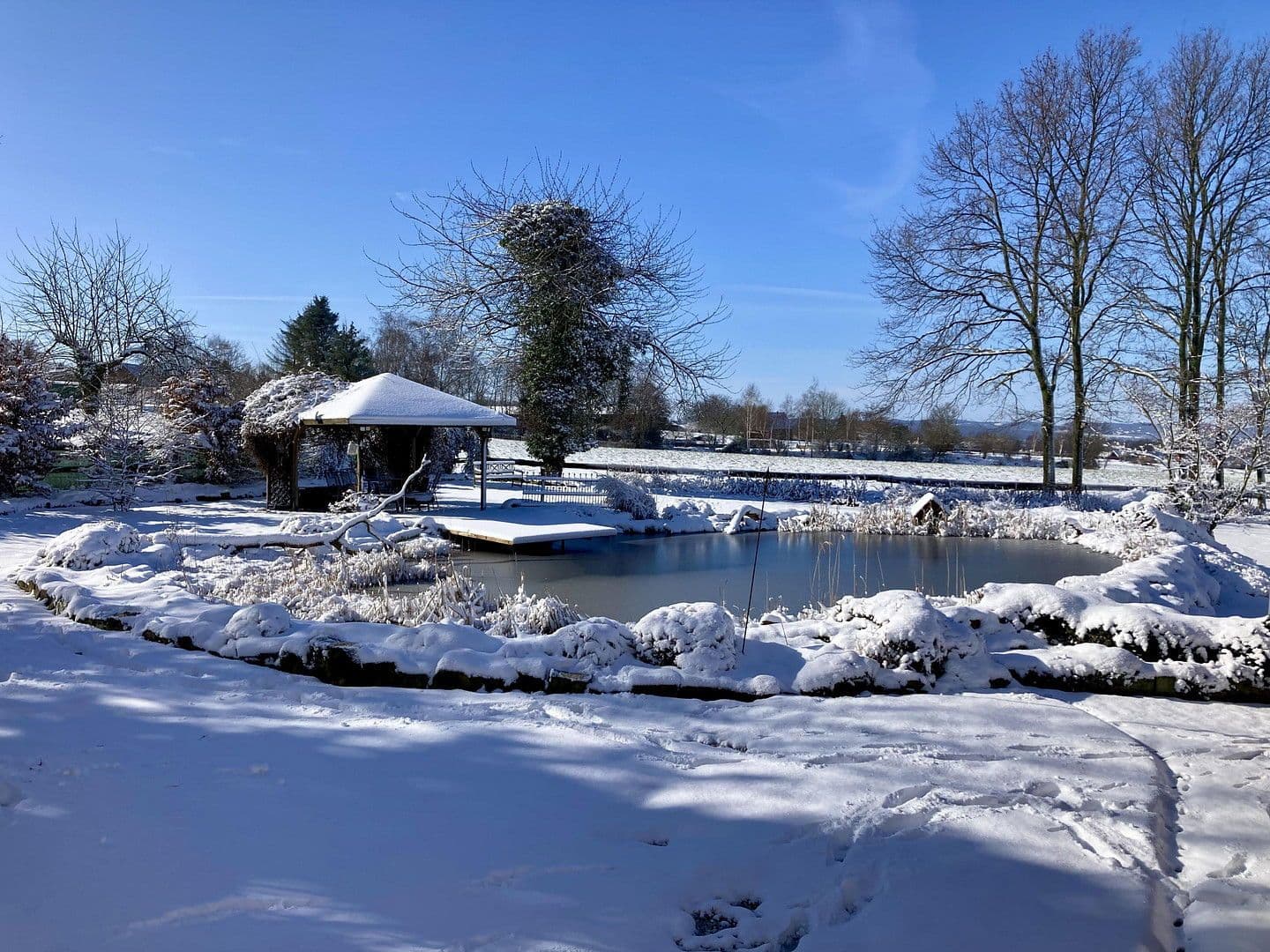 Prodej domu 180 m², pozemek 2.889 m², Nienstädt, Dolní Sasko Prodej domu 180 m², pozemek 2.889 m², Nienstädt, Dolní Sasko