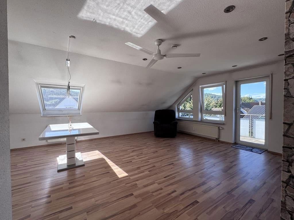 Prodej bytu 4+1 80 m², Schorndorf, Bádensko-Württembersko Prodej bytu 4+1 80 m², Schorndorf, Bádensko-Württembersko