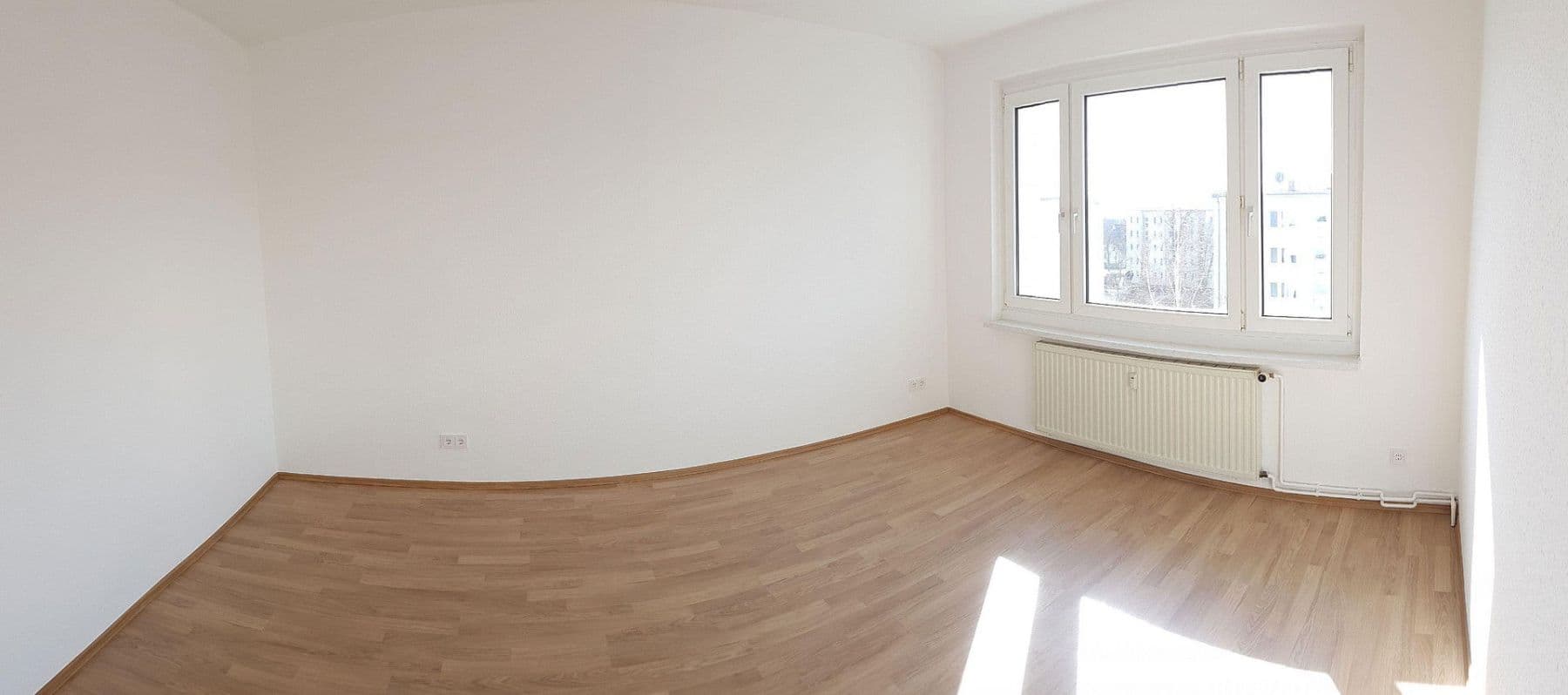 Pronájem bytu 2+1 47 m², Straße der Einheit 28, Neukieritzsch, Sasko Pronájem bytu 2+1 47 m², Straße der Einheit 28, Neukieritzsch, Sasko
