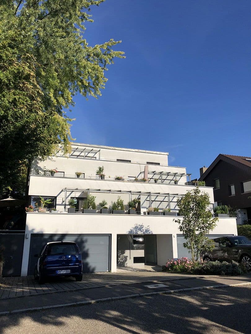 Pronájem bytu 5+1 136 m², Weinstadt, Bádensko-Württembersko Pronájem bytu 5+1 136 m², Weinstadt, Bádensko-Württembersko