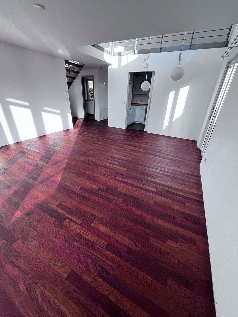 Pronájem bytu 5+1 136 m², Weinstadt, Bádensko-Württembersko Pronájem bytu 5+1 136 m², Weinstadt, Bádensko-Württembersko