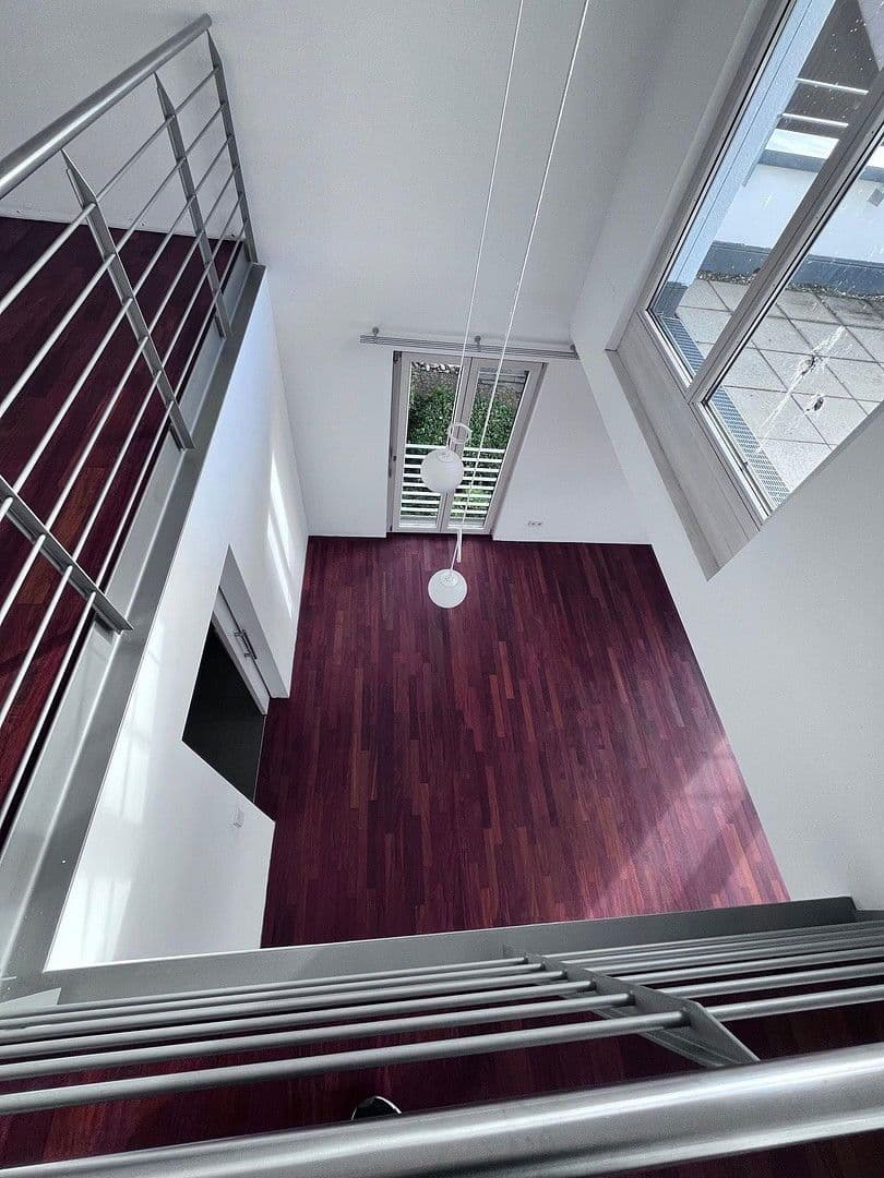 Pronájem bytu 5+1 136 m², Weinstadt, Bádensko-Württembersko Pronájem bytu 5+1 136 m², Weinstadt, Bádensko-Württembersko