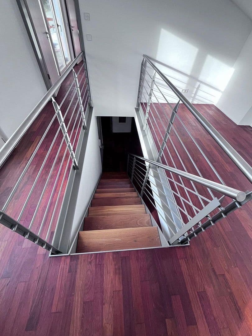 Pronájem bytu 5+1 136 m², Weinstadt, Bádensko-Württembersko Pronájem bytu 5+1 136 m², Weinstadt, Bádensko-Württembersko