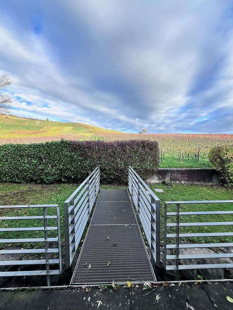 Pronájem bytu 5+1 136 m², Weinstadt, Bádensko-Württembersko Pronájem bytu 5+1 136 m², Weinstadt, Bádensko-Württembersko