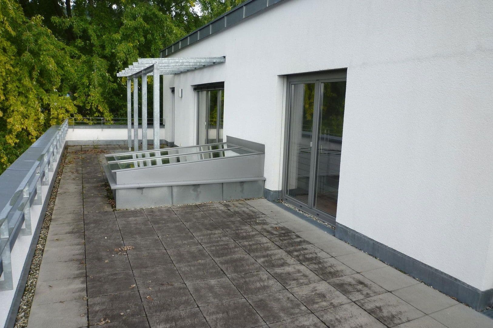 Pronájem bytu 5+1 136 m², Weinstadt, Bádensko-Württembersko Pronájem bytu 5+1 136 m², Weinstadt, Bádensko-Württembersko