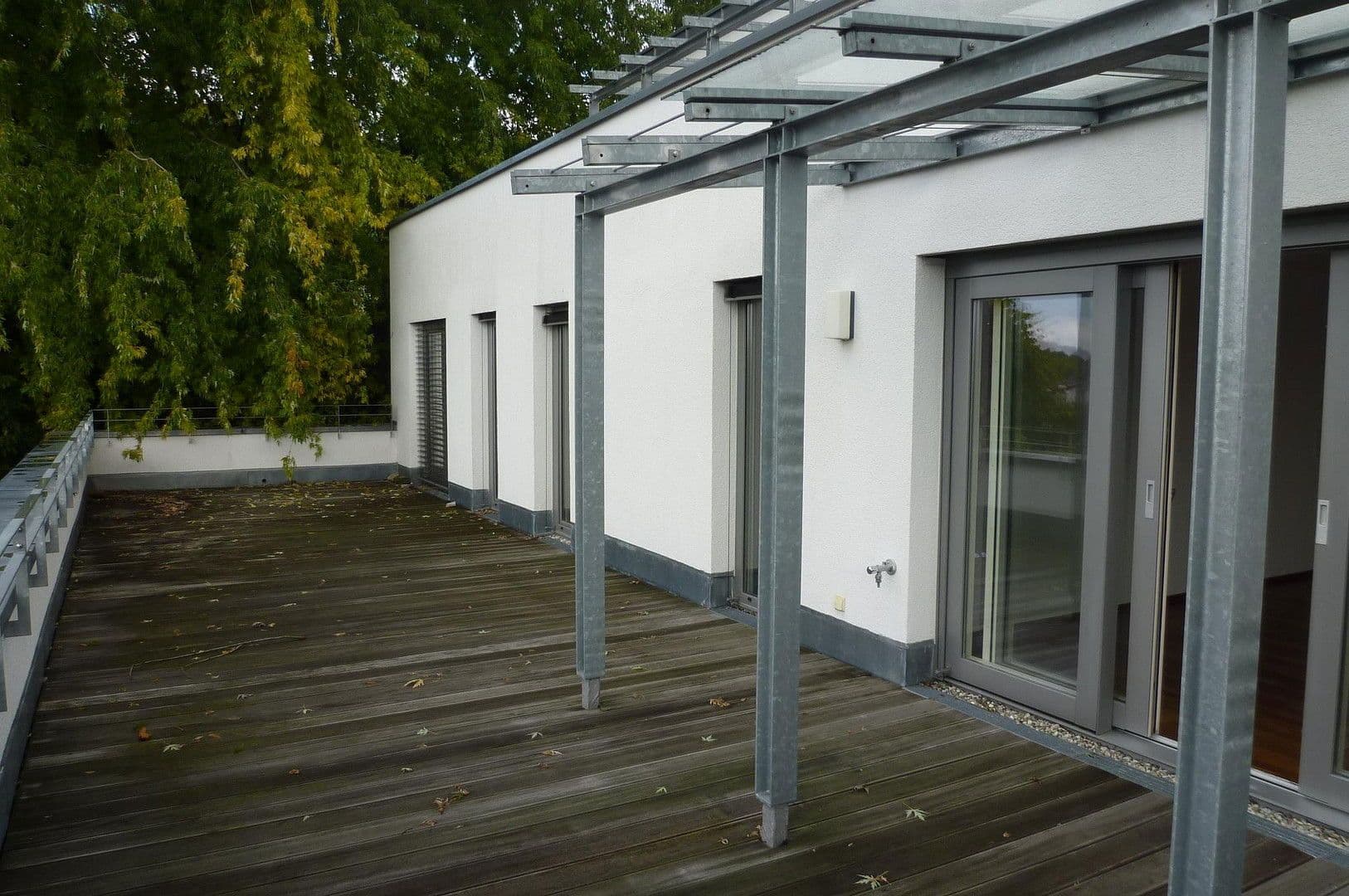 Pronájem bytu 5+1 136 m², Weinstadt, Bádensko-Württembersko Pronájem bytu 5+1 136 m², Weinstadt, Bádensko-Württembersko