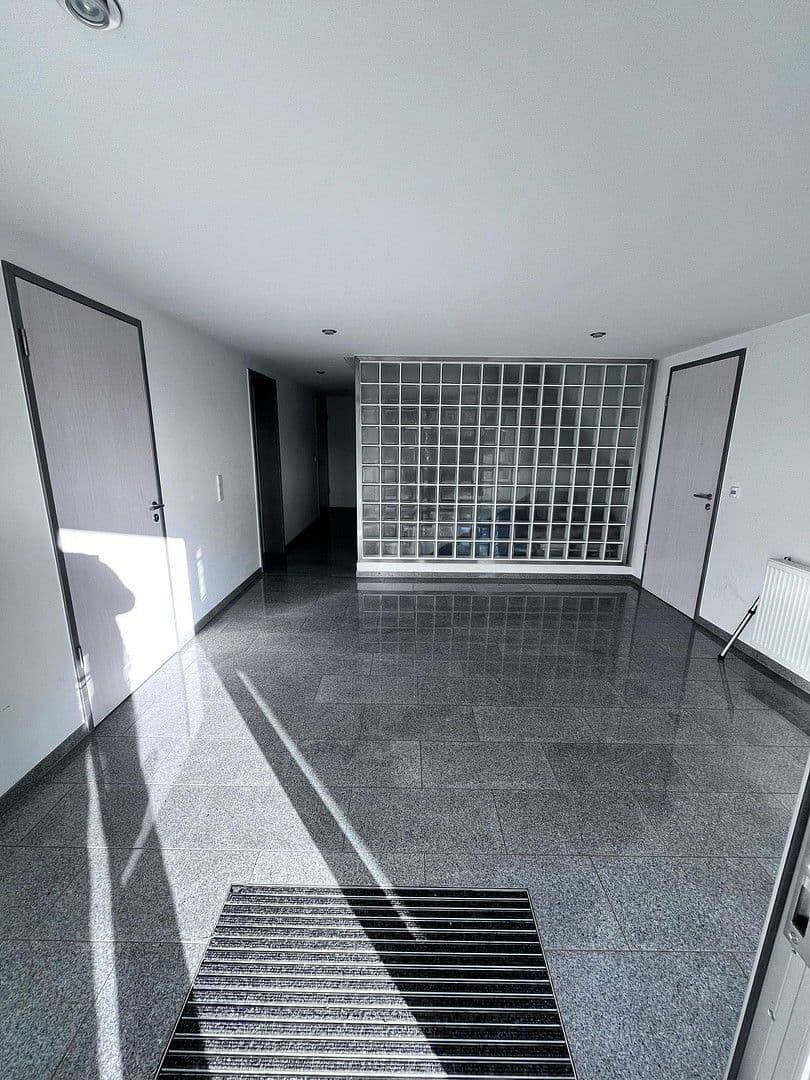 Pronájem bytu 5+1 136 m², Weinstadt, Bádensko-Württembersko Pronájem bytu 5+1 136 m², Weinstadt, Bádensko-Württembersko