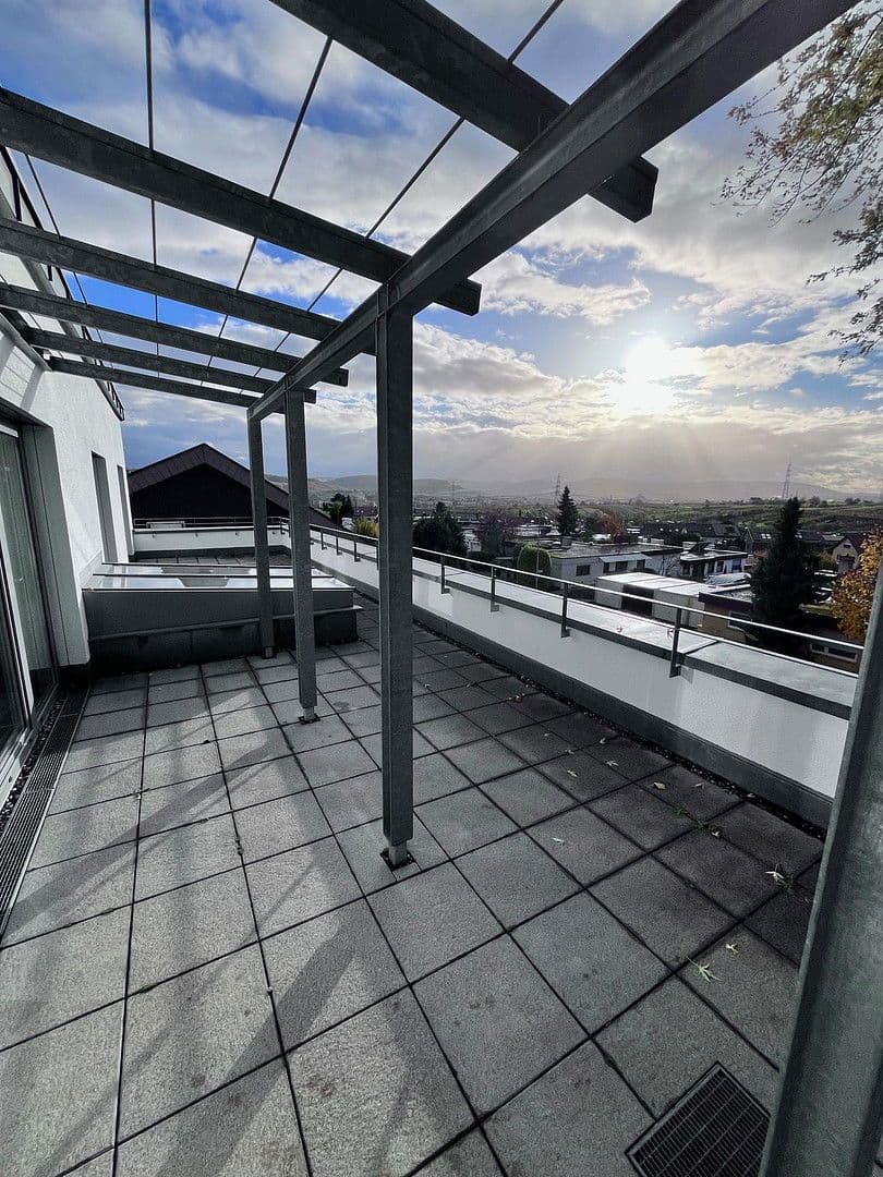 Pronájem bytu 5+1 136 m², Weinstadt, Bádensko-Württembersko Pronájem bytu 5+1 136 m², Weinstadt, Bádensko-Württembersko