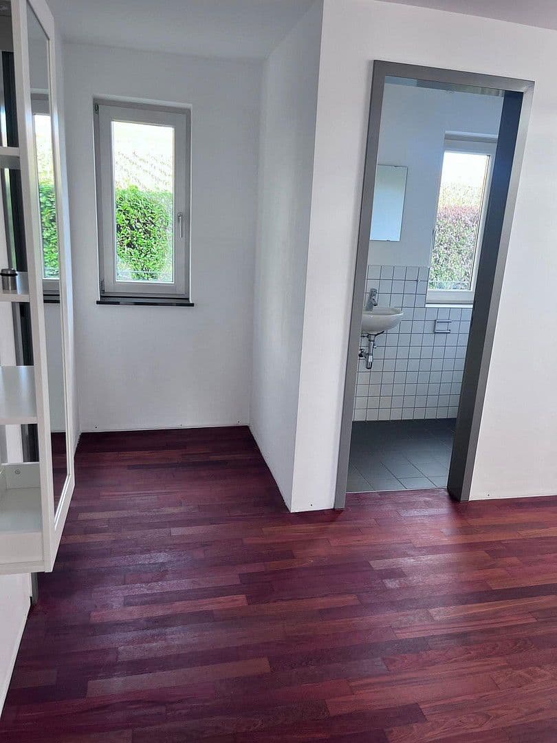 Pronájem bytu 5+1 136 m², Weinstadt, Bádensko-Württembersko Pronájem bytu 5+1 136 m², Weinstadt, Bádensko-Württembersko