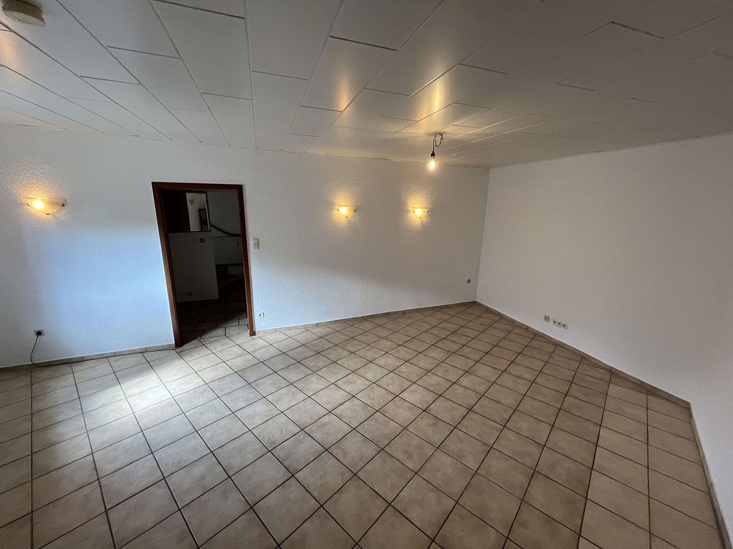 Pronájem bytu 3+kk 104 m², Bergstraße 26, Hürth, Severní Porýní-Vestfálsko Pronájem bytu 3+kk 104 m², Bergstraße 26, Hürth, Severní Porýní-Vestfálsko