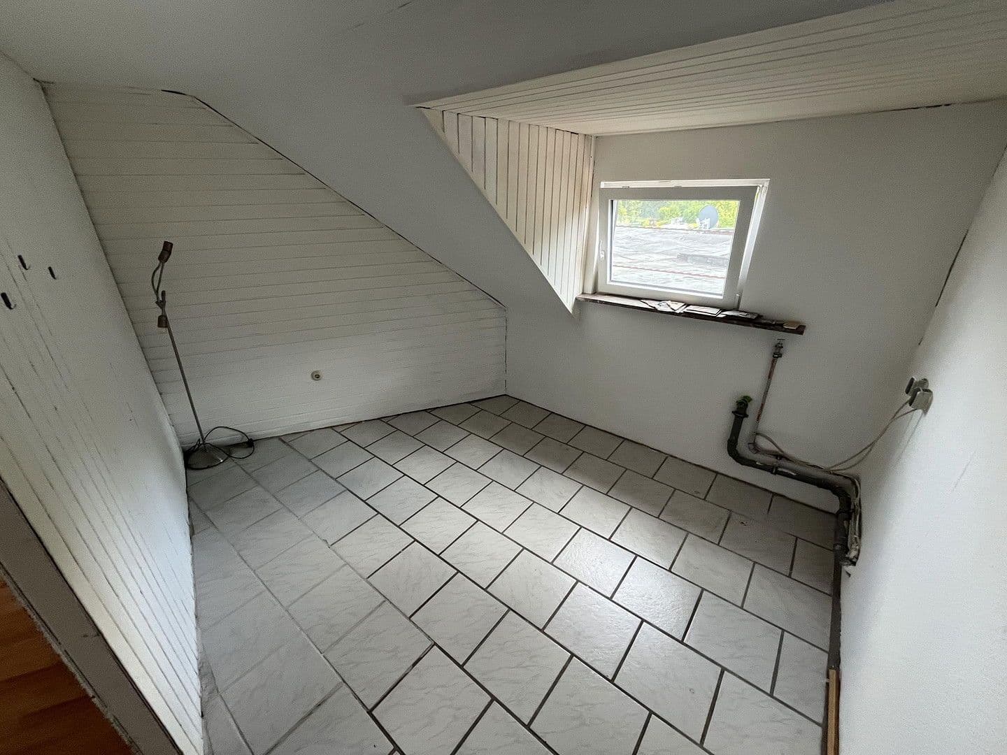 Pronájem bytu 3+kk 104 m², Bergstraße 26, Hürth, Severní Porýní-Vestfálsko Pronájem bytu 3+kk 104 m², Bergstraße 26, Hürth, Severní Porýní-Vestfálsko