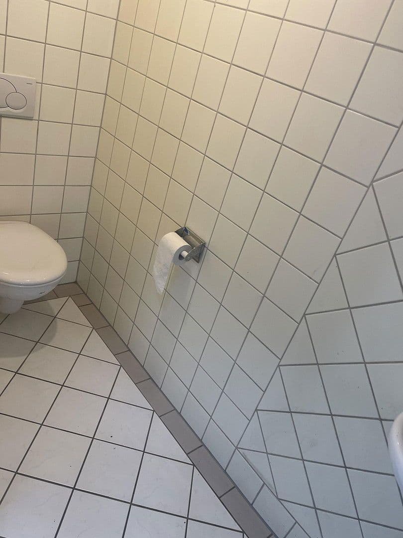 Pronájem nebytového prostoru 350 m², Margarete-von-Wrangell-Straße 17, Hanau, Hessen Pronájem nebytového prostoru 350 m², Margarete-von-Wrangell-Straße 17, Hanau, Hessen