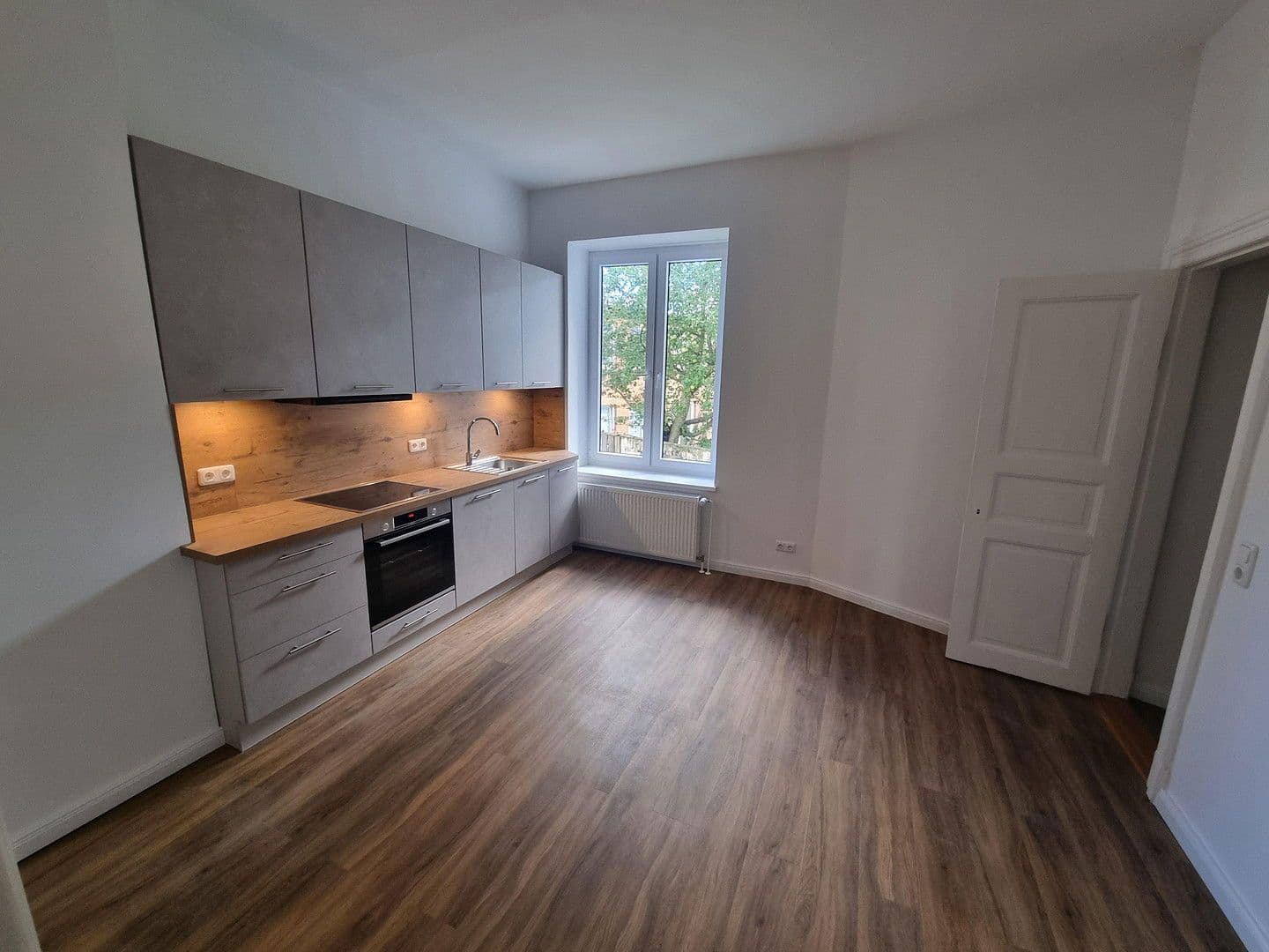 Pronájem bytu 4+1 107 m², Apenrader Str. 8, Flensburg, Šlesvicko-Holštýnsko Pronájem bytu 4+1 107 m², Apenrader Str. 8, Flensburg, Šlesvicko-Holštýnsko