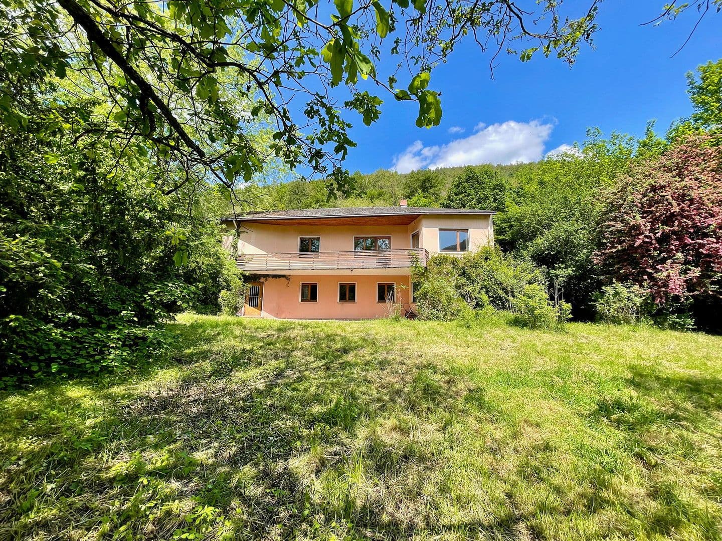 Prodej domu 346 m², pozemek 2.815 m², Hausbergstrasse 8, Frankeneck, Porýní-Falc Prodej domu 346 m², pozemek 2.815 m², Hausbergstrasse 8, Frankeneck, Porýní-Falc