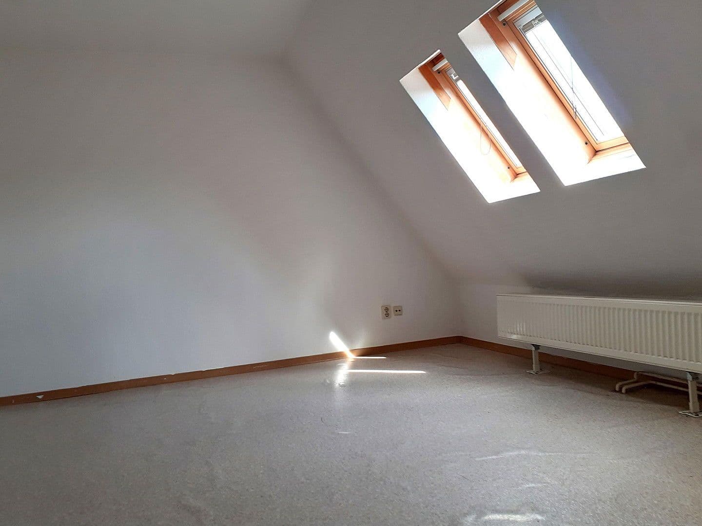 Pronájem bytu 3+1 54 m², Frohburg, Sasko Pronájem bytu 3+1 54 m², Frohburg, Sasko