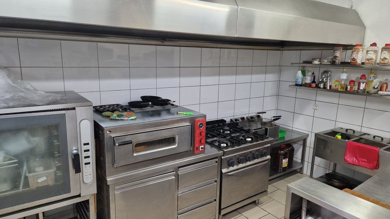 Pronájem nebytového prostoru 570 m², Sokolská třída, Ostrava, Moravskoslezský kraj Pronájem nebytového prostoru 570 m², Sokolská třída, Ostrava, Moravskoslezský kraj