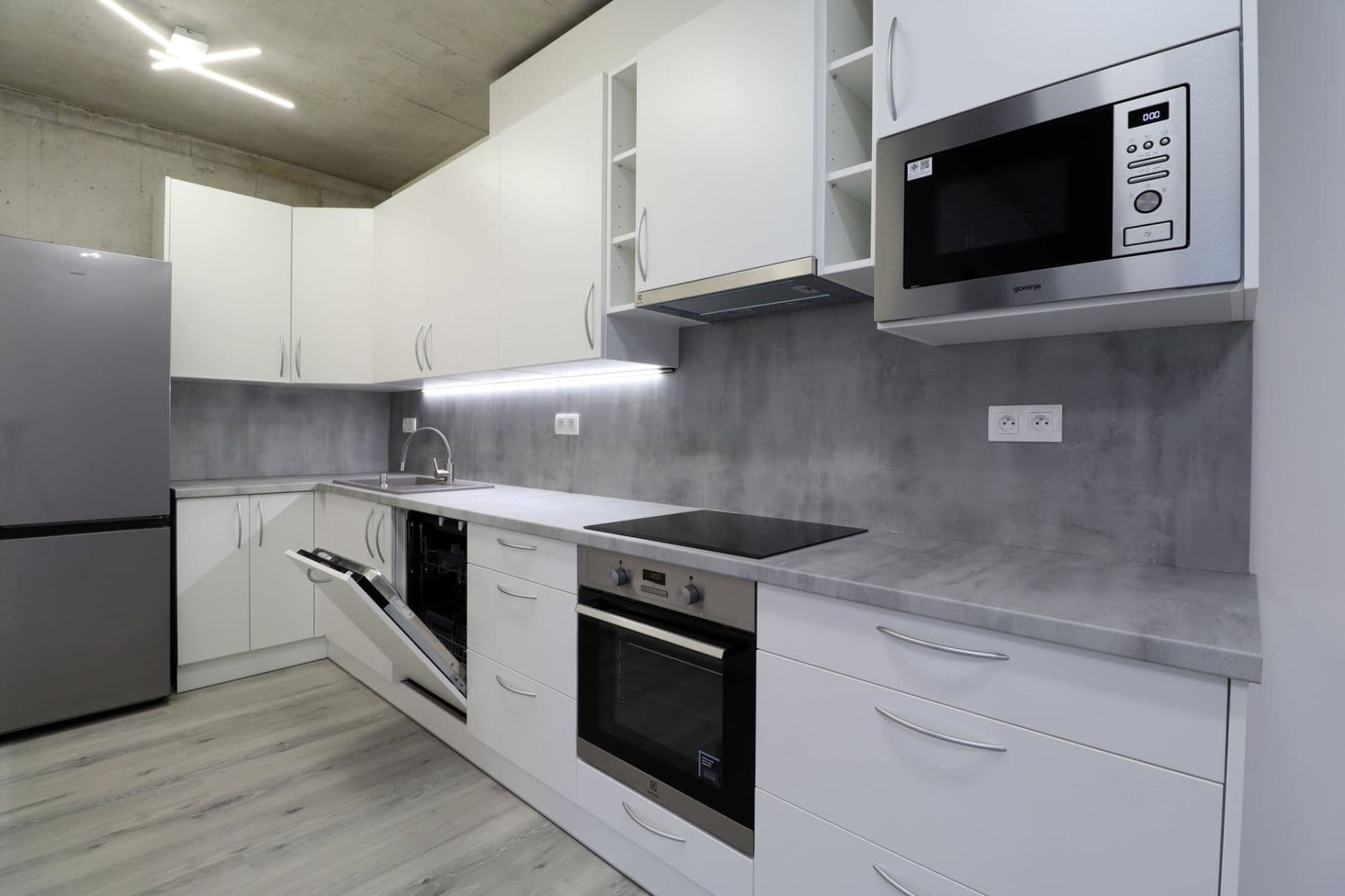 Pronájem bytu 2+kk 49 m², Kamenická, Plzeň, Plzeňský kraj Pronájem bytu 2+kk 49 m², Kamenická, Plzeň, Plzeňský kraj