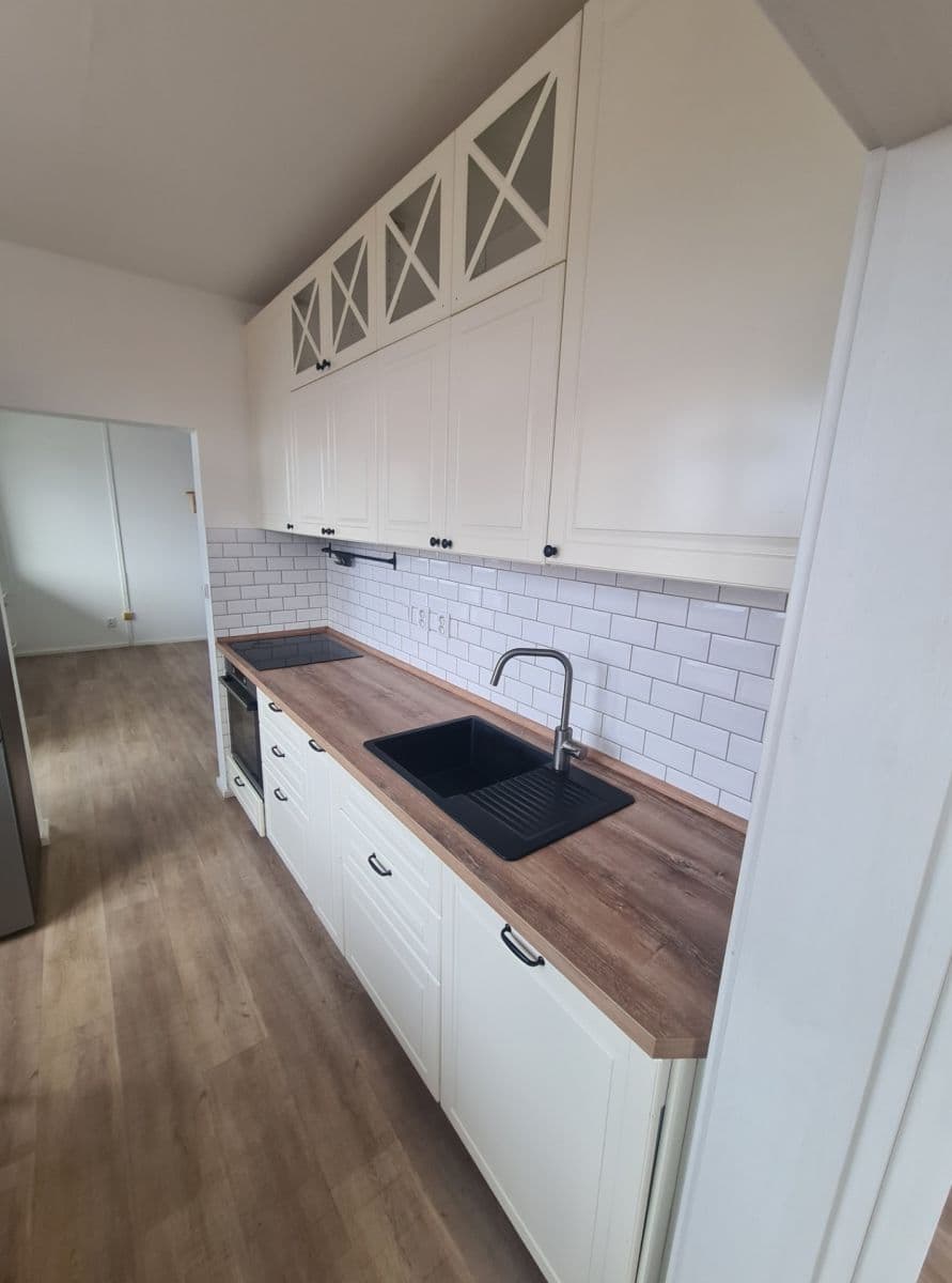 Pronájem bytu 3+1 75 m², Brichtova, Praha, Praha Pronájem bytu 3+1 75 m², Brichtova, Praha, Praha