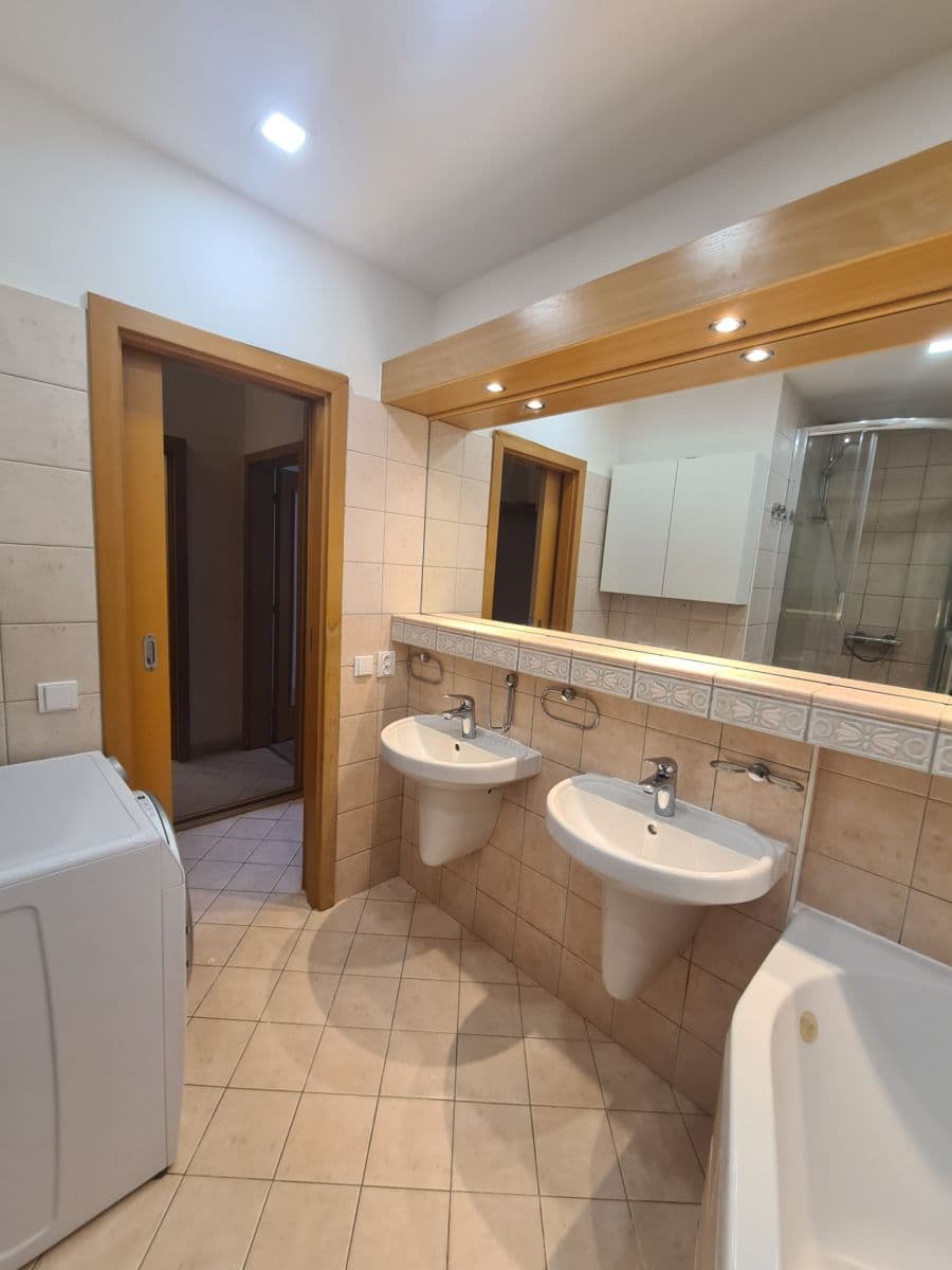 Pronájem bytu 3+1 75 m², Brichtova, Praha, Praha Pronájem bytu 3+1 75 m², Brichtova, Praha, Praha