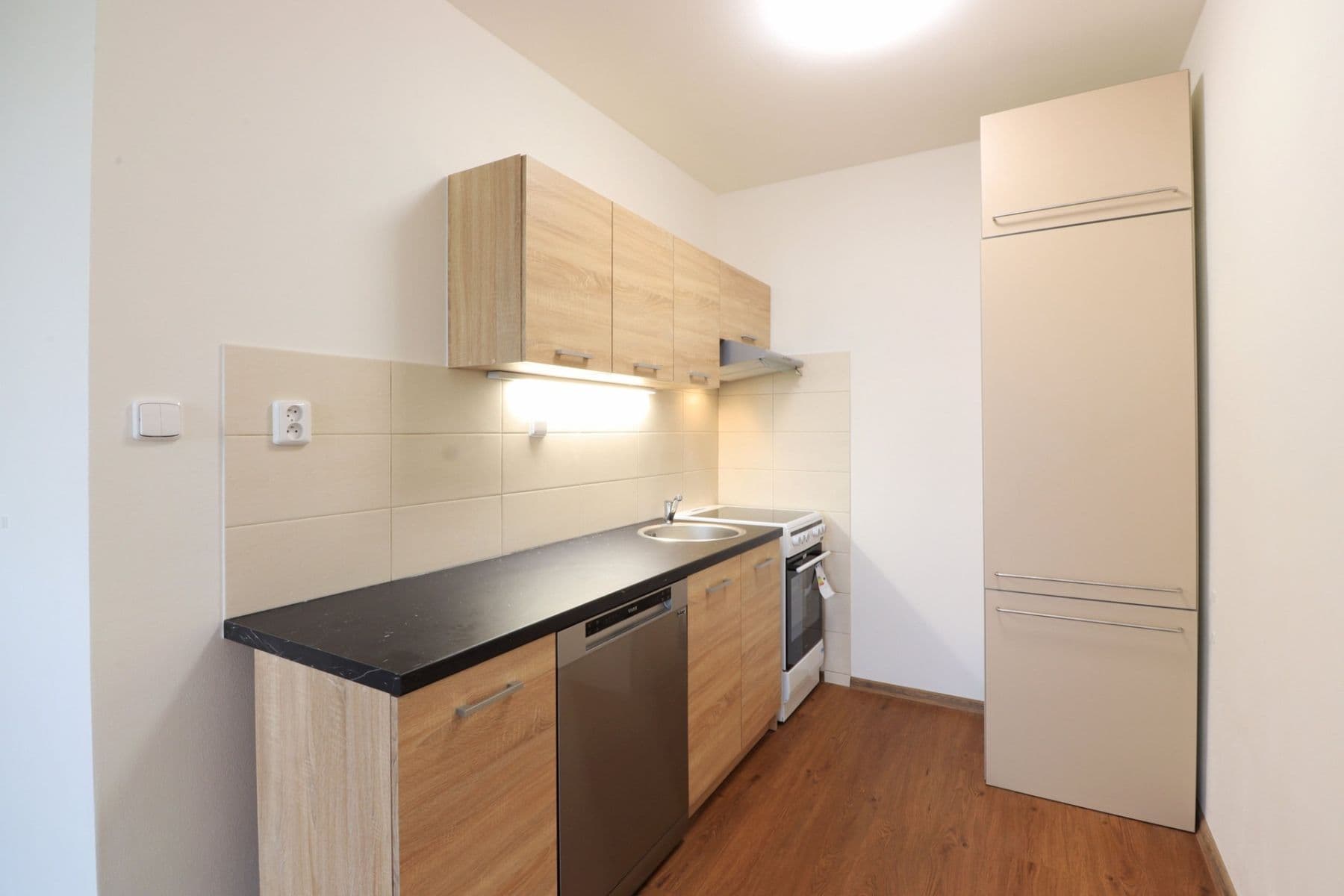 Pronájem bytu 2+kk 39 m², Švédská, Kladno, Středočeský kraj Pronájem bytu 2+kk 39 m², Švédská, Kladno, Středočeský kraj