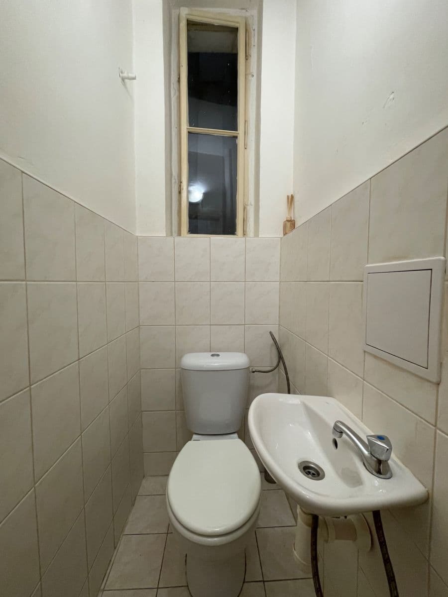 Pronájem bytu 2+kk 41 m², Ostrčilovo náměstí, Praha, Praha Pronájem bytu 2+kk 41 m², Ostrčilovo náměstí, Praha, Praha